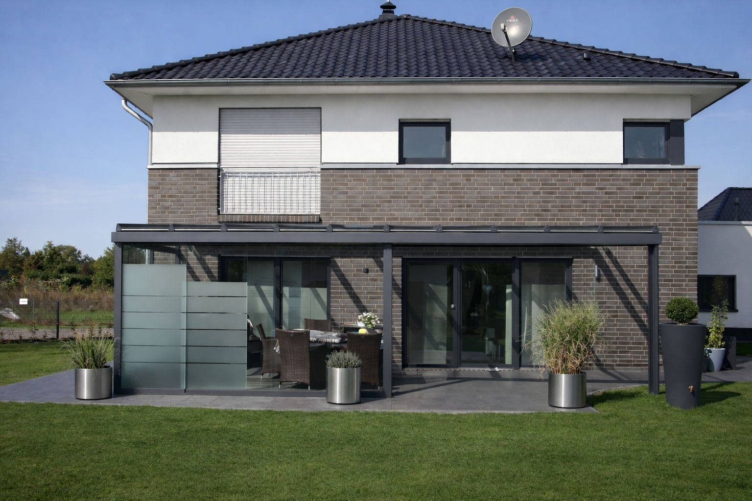 Terrassenueberdachung anthrazit milchglas seite…