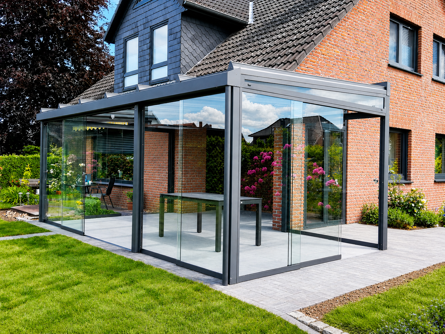 Sommergarten mit Glas-Schiebeelementen